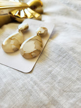 Load image into Gallery viewer, Blonde Tortoiseshell - TEAR DROP
